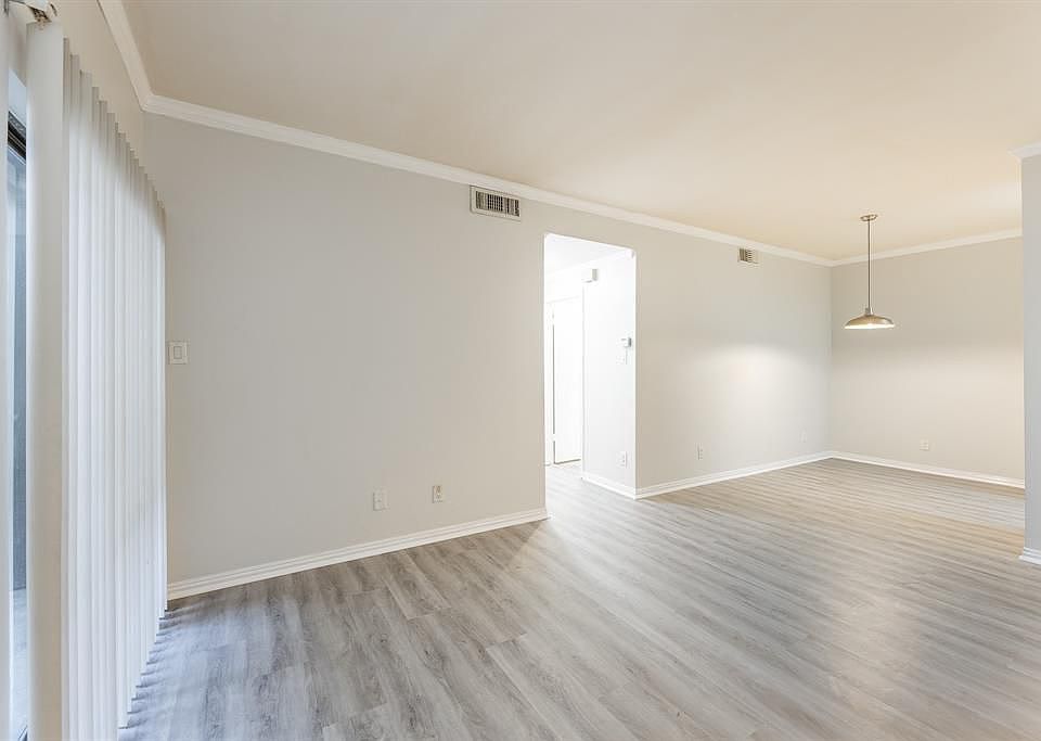 Idlewood Condominiums Apartment Rentals - Houston, TX | Zillow