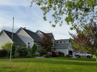 39 Chester Main Rd, North Stonington, CT 06359