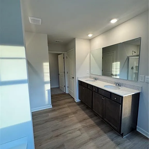 32 Berryville Dr — Photo 14
