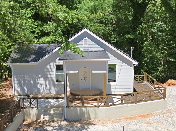 162 Falls Rd, Toccoa, GA 30577
