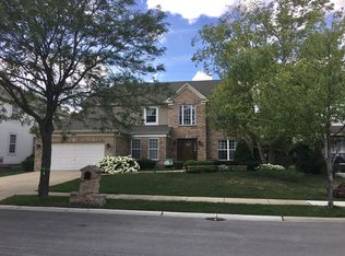 662 Easton Ln, Elk Grove Village, IL 60007