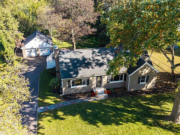 2nd image of 626 Dewitt Rd