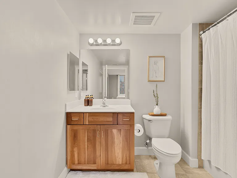 1220 N Fillmore St #810 — Photo 23