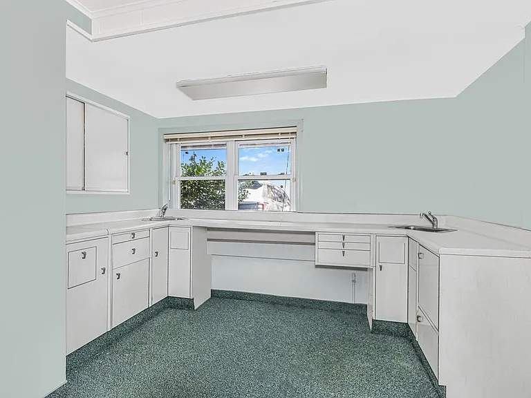 3060 Roberts Ave — Photo 19