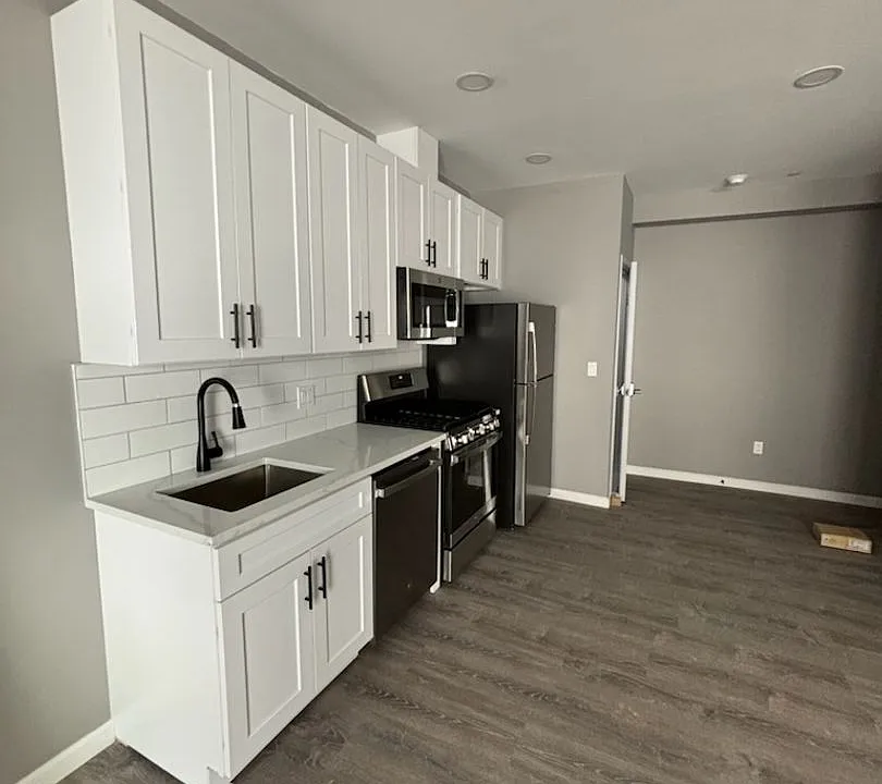 37 Center St