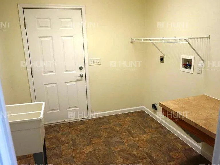 52 Sluga Dr — Photo 7