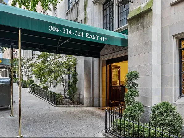 304 East 41st Street image 14 of 15