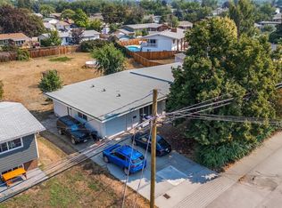 715 A Gerstmar Rd, Kelowna, BC V1X4B4