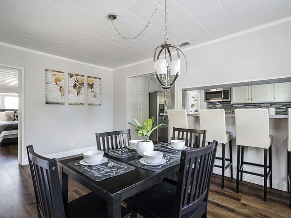 2nd image of 6642 Gaviota Ave