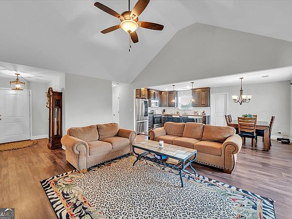 4th image of 128 Gage Dr