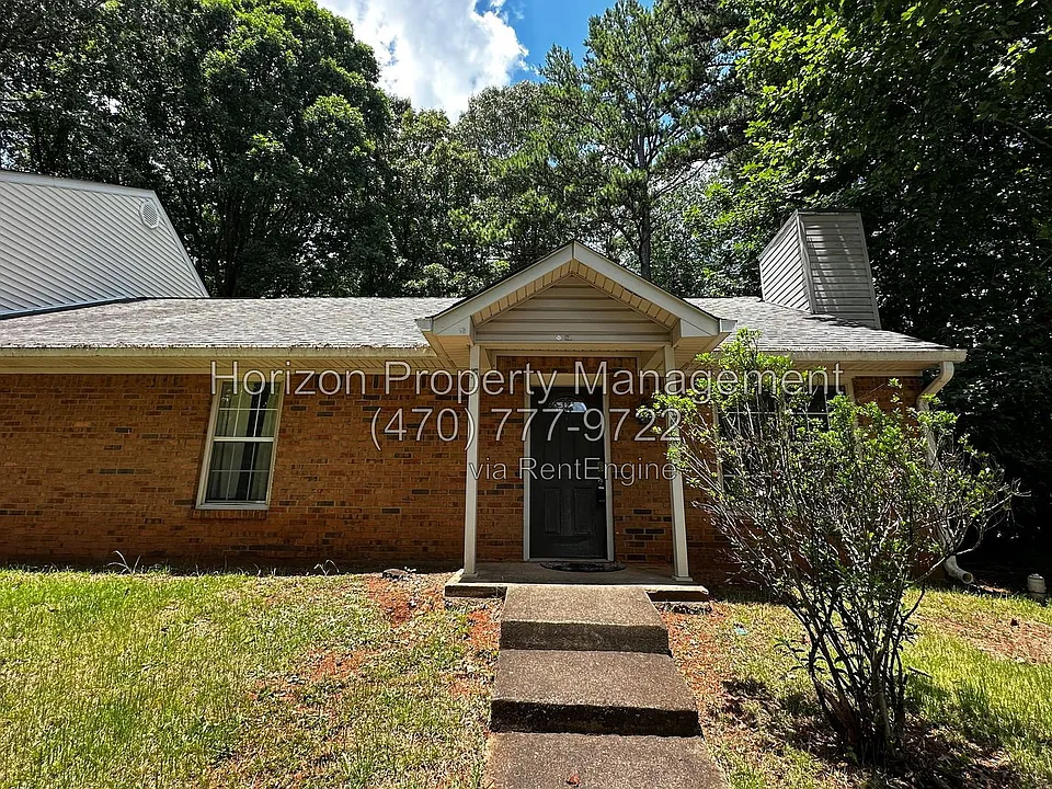 4925 Farmstead Ct NE