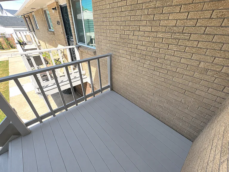 Bright & Beautiful 2-bedroom 1 Bath Across Berkeley Park and Lake — Photo 13