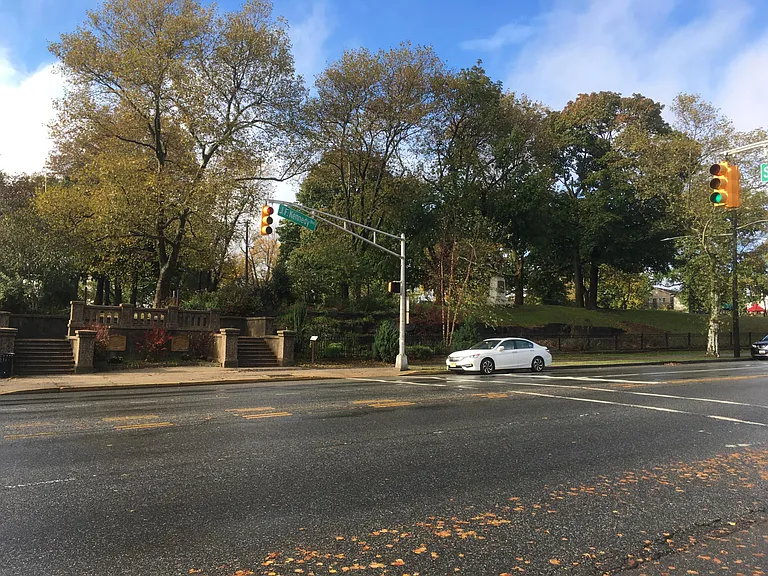 77 Sanford Pl — Photo 26