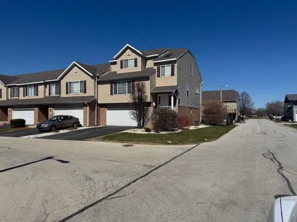 2520 Cedar Glen Dr N, Lynwood, IL 60411