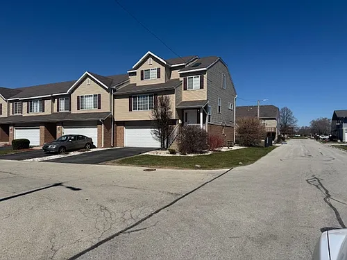 2520 Cedar Glen Dr N Photo 1