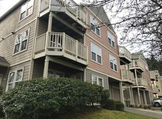 212 SW Meade St, Portland, OR 97201