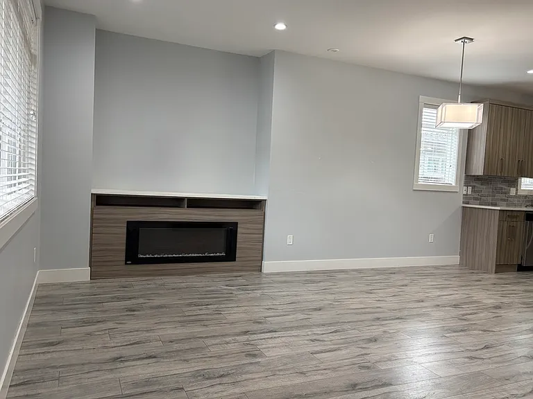 822 Stockwell Ave #4 — Photo 12