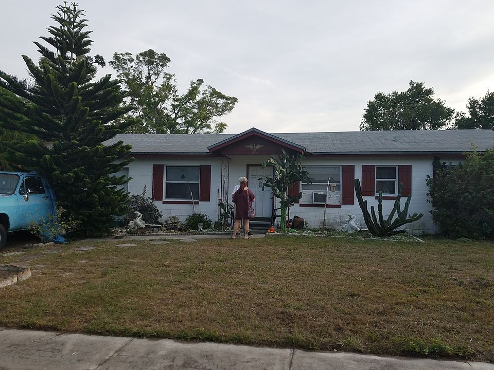 1st image of 4852 Grovemont Pl