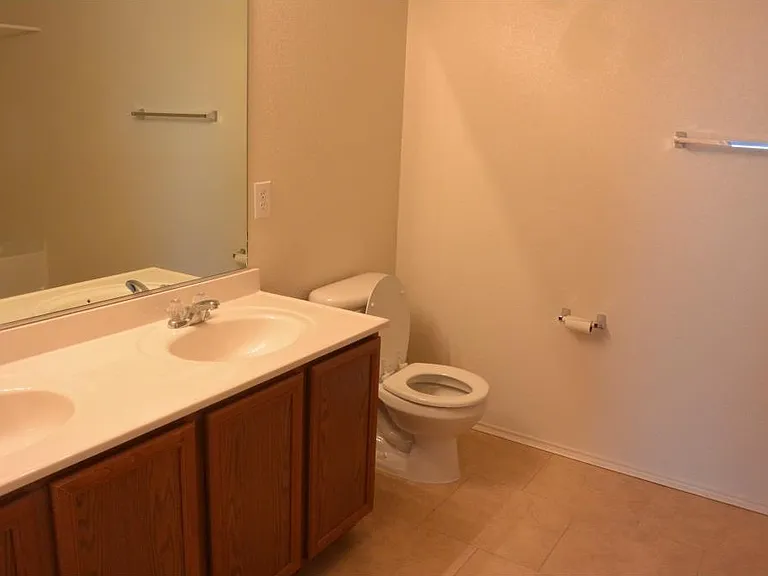 1421 Puerto Lago Dr — Photo 16