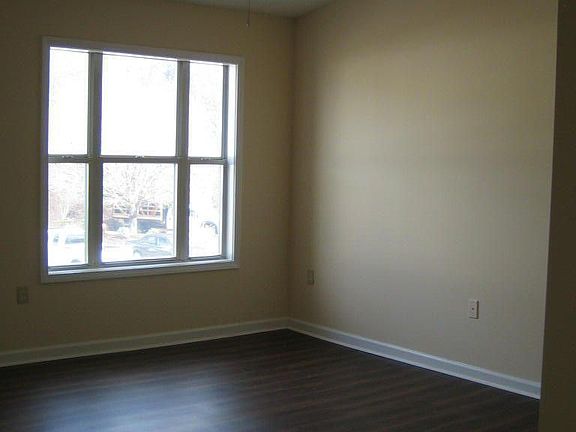 5th image of 4114 Breezewood Dr APT 201