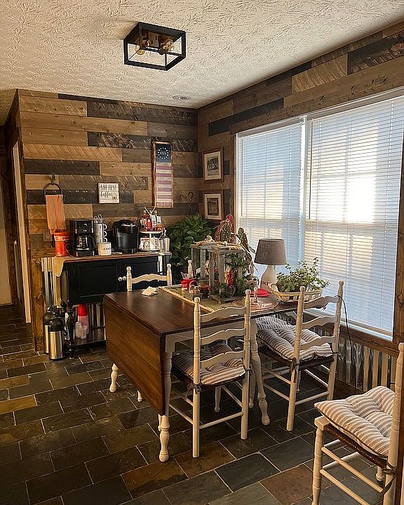 Breakfast area-kitchen