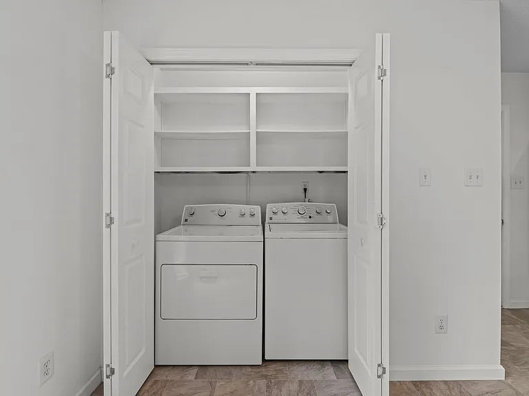 5403 Miramar Ct — Photo 6