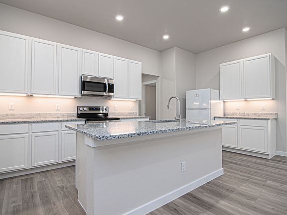 5th image of 6103 Rain Lily Ln