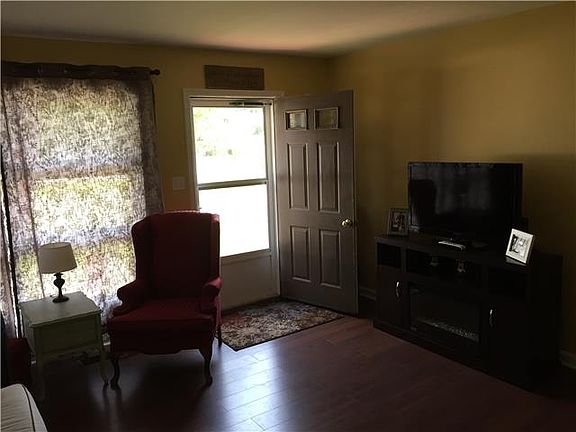 4th image of 118 Bonita Ave