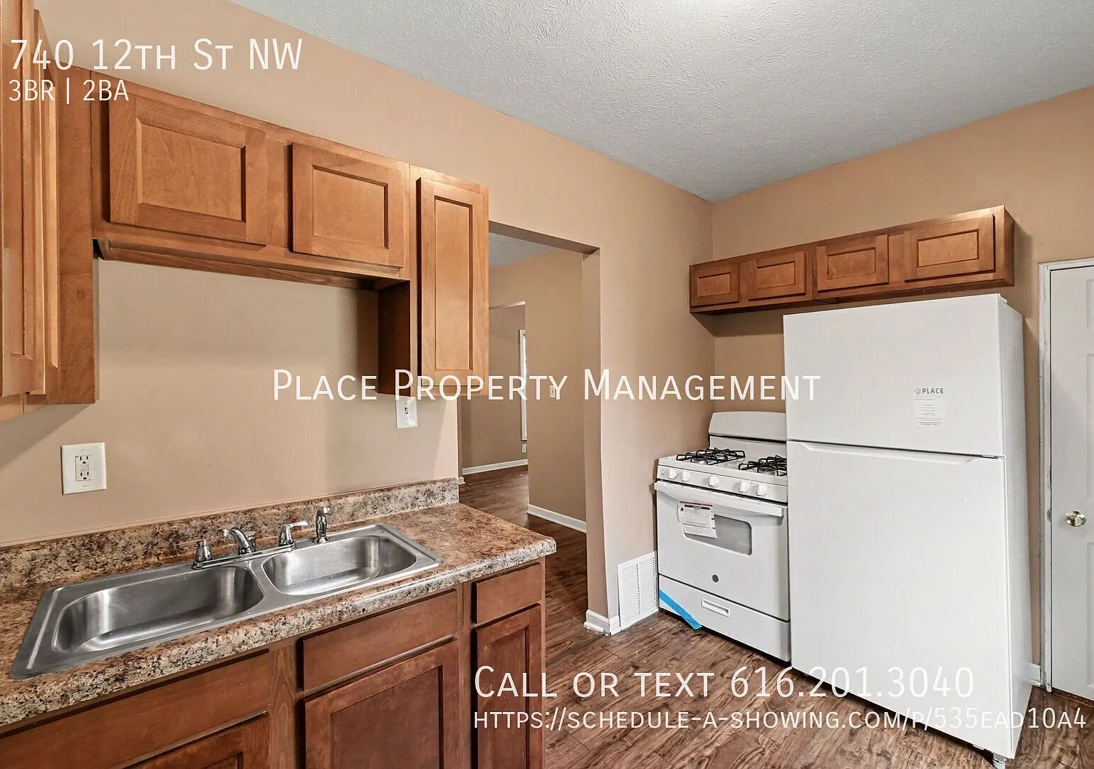 740 12th NW - 3 bedroom 1.5 bathroom! — Photo 1