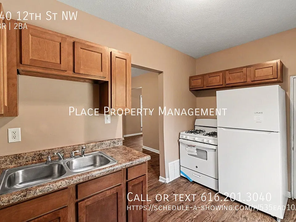 740 12th St NW