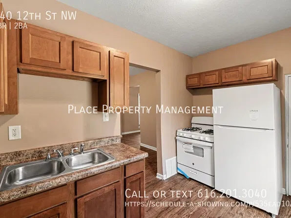 740 12th St NW, Grand Rapids, MI 49504