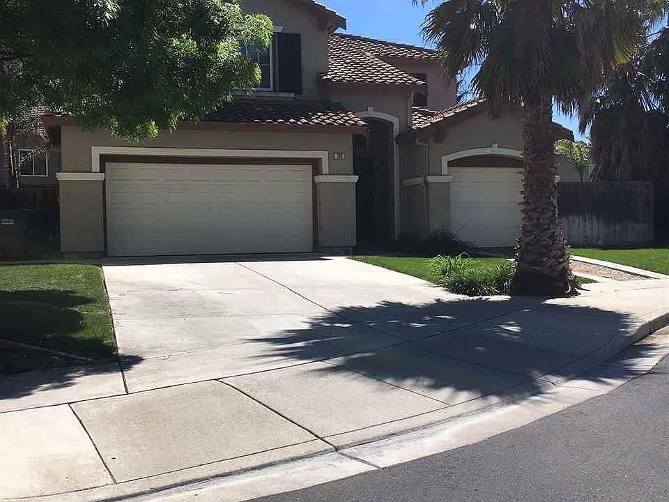 1st image of 308 Brighton Ct