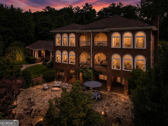 4th image of 1575 Oak Mountain Rd