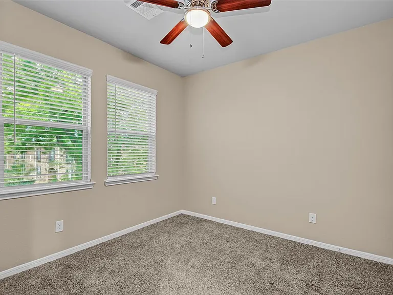 3614 Vista Pointe Dr — Photo 22