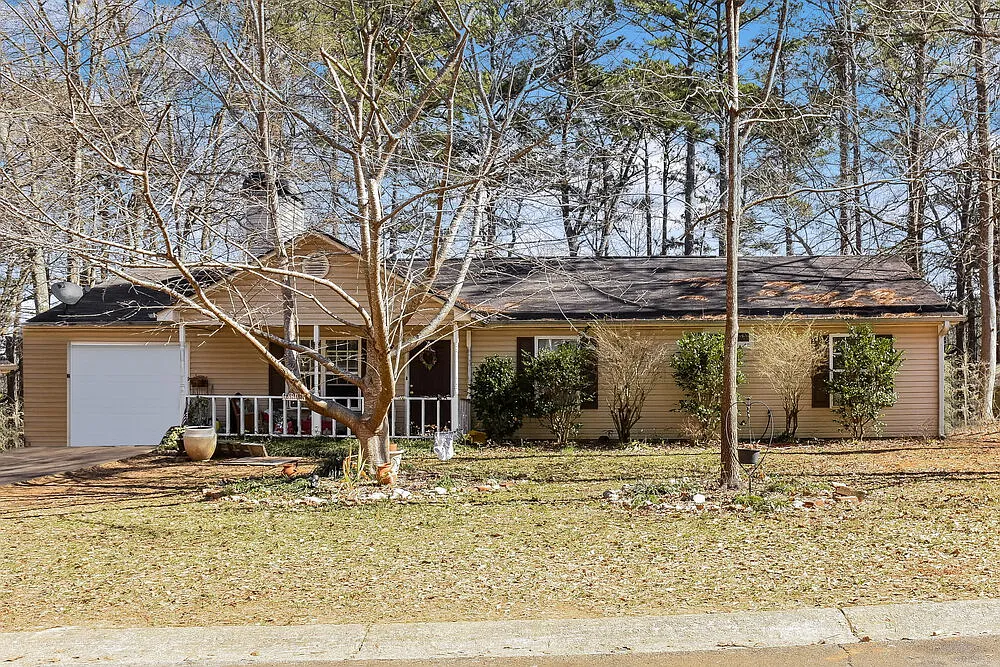 3 bed, 2.0 bath, 1630 sqft, $1,945 — Photo 1