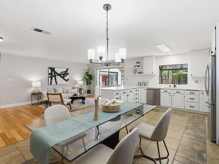 7516 Shady Hollow Dr — Photo 26