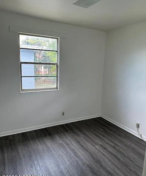 1729 Logan St W #3 — Photo 4