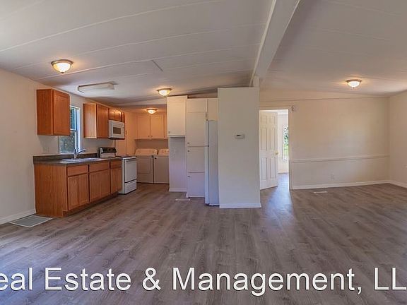 4th image of 41315 Sleepy Ln
