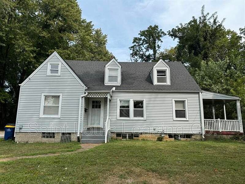 1st image of 8011 Albin Ave