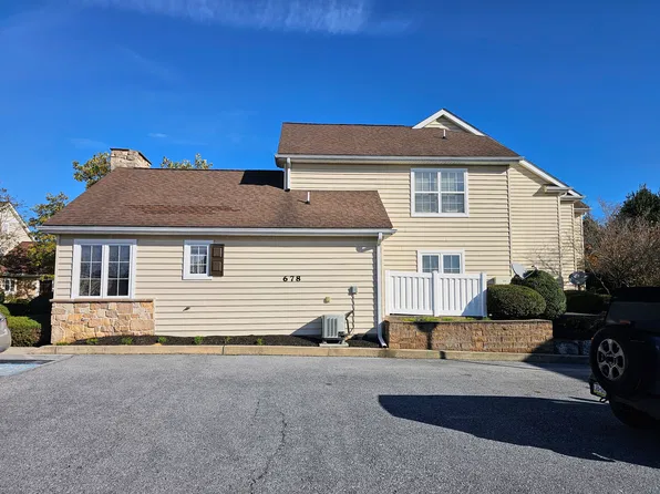 678 Wallingford Rd APT 201, Lititz, PA 17543
