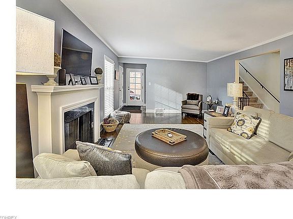 5th image of 20724 Beachwood Dr