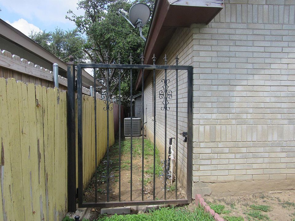 8711 Puerto Vallarta, Laredo, TX 78045 Zillow