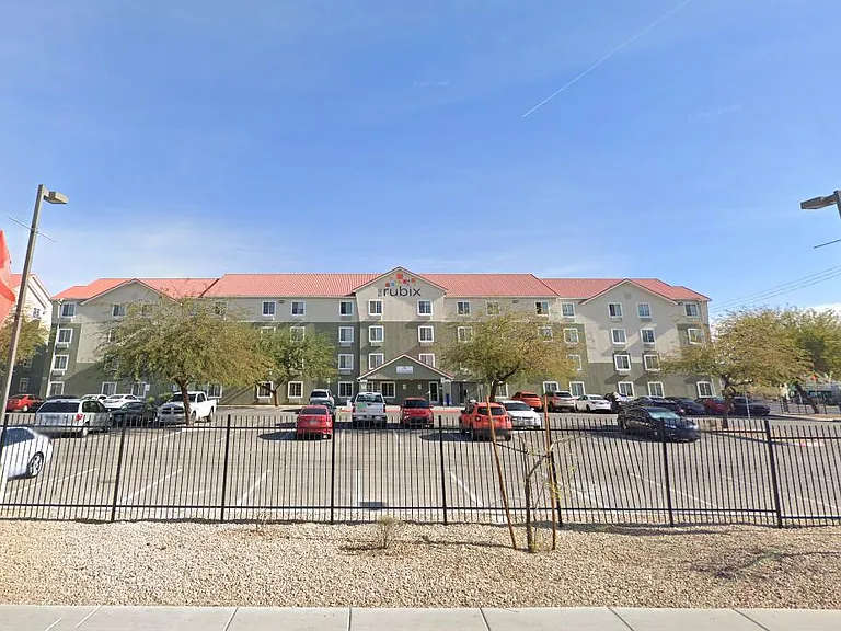 Patriot Suites — Photo 1