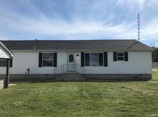 130 Haig St, Carlinville, IL 62626