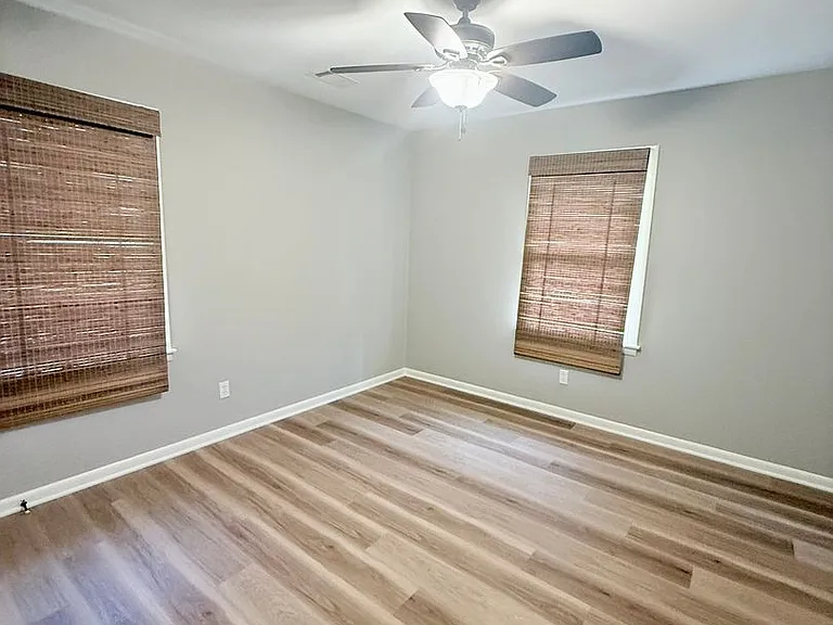 165 Conrad Dr — Photo 10