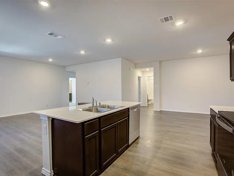 2912 Wooten Trl — Photo 16
