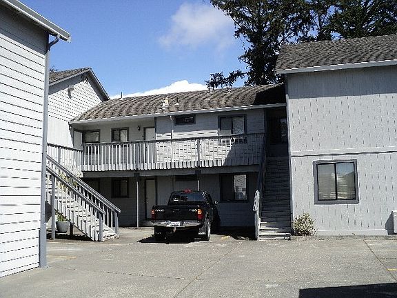 3rd image of 1617 L St #A