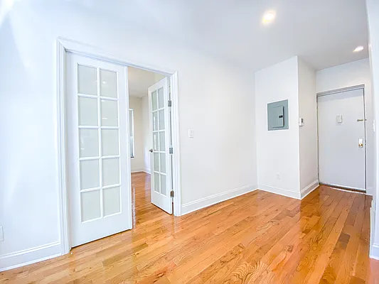 Rented by City Connections Realty | media 37