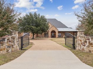 271 Dennis Bailey Ln, Heath, TX 75032