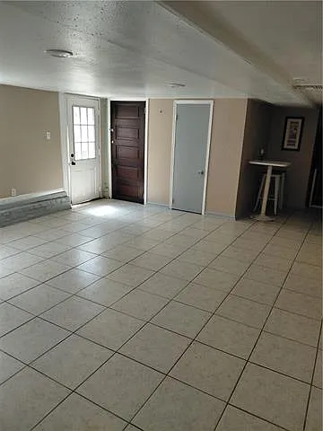 4916 Danneel St #LOWER — Photo 3